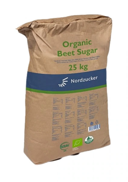 Papperssäck med texten "Organic Beet Sugar 25 kg" och KRAV/EU-ekomärkning