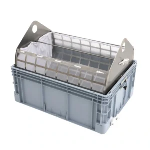 Vippsil i rostfritt stål med siltyg, placerad i livsmedelsgodkänd plastlåda med kran.