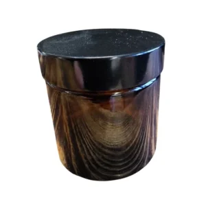 Brun salveburk i glas, 60 ml med svart lock – säljs i flak om 72 st